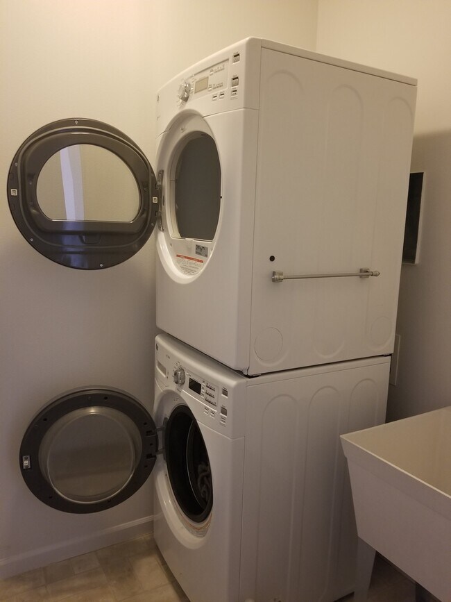 Foto del edificio - Beautiful Single-Level Living in a Desirable Spokane Community - New pictures coming soon!