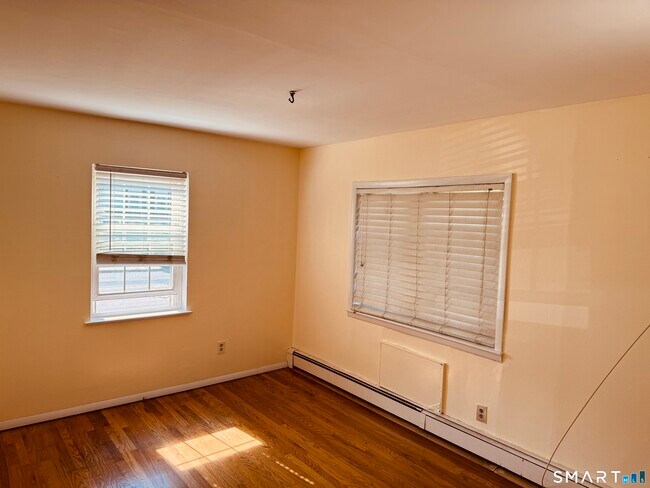 Foto del edificio - 11 Belltown Rd