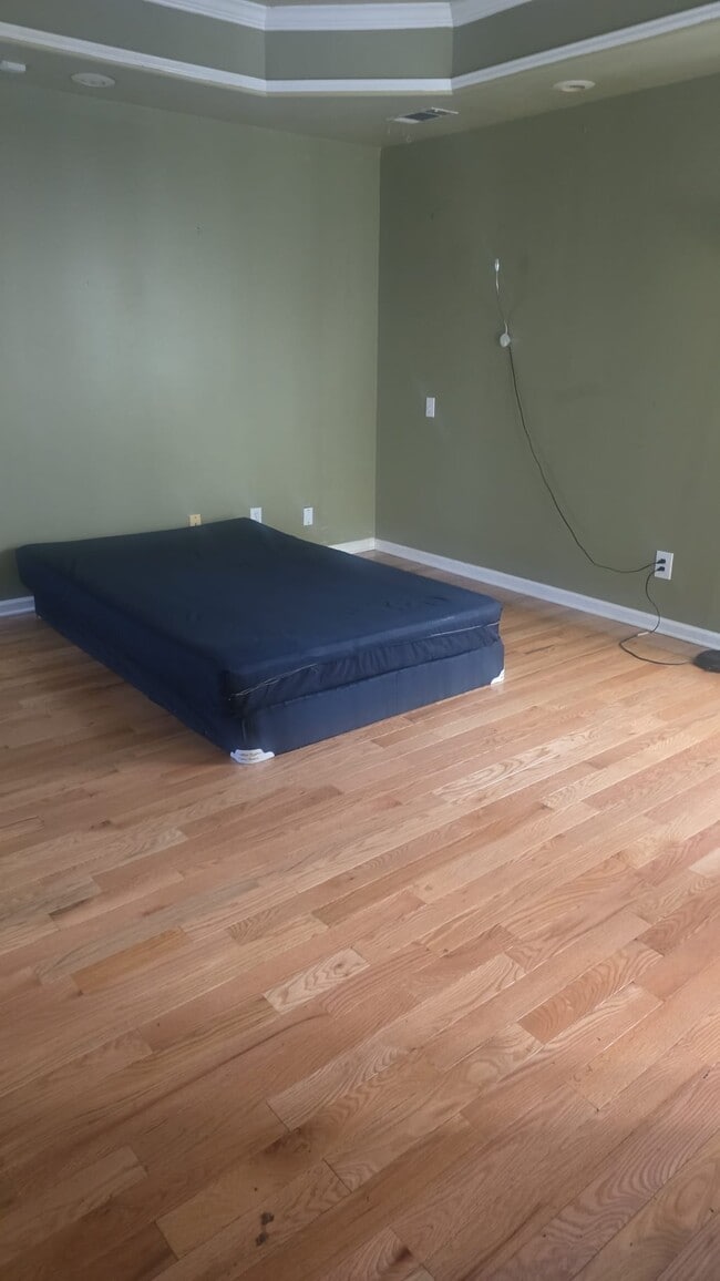 Building Photo - 1815 Watercrest Cir