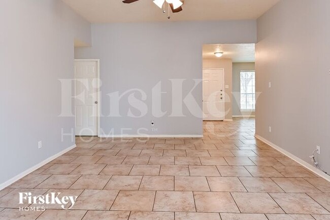 Building Photo - 28914 Stone Fox Dr