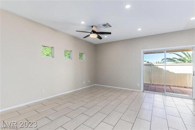 Building Photo - 881 Blue Rosalie Pl