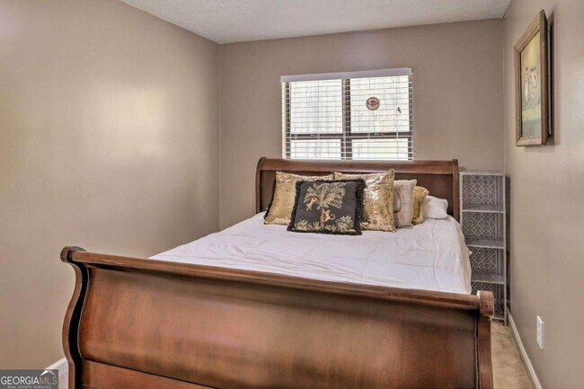 Foto del edificio - 6207 Moss Dr