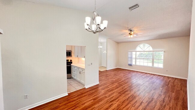 Foto del edificio - 23 Winding Woods Trail