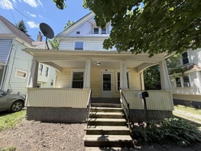 Building Photo - 768 Beardsley St
