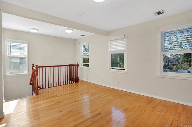 Foto del edificio - 225-11 137th Ave