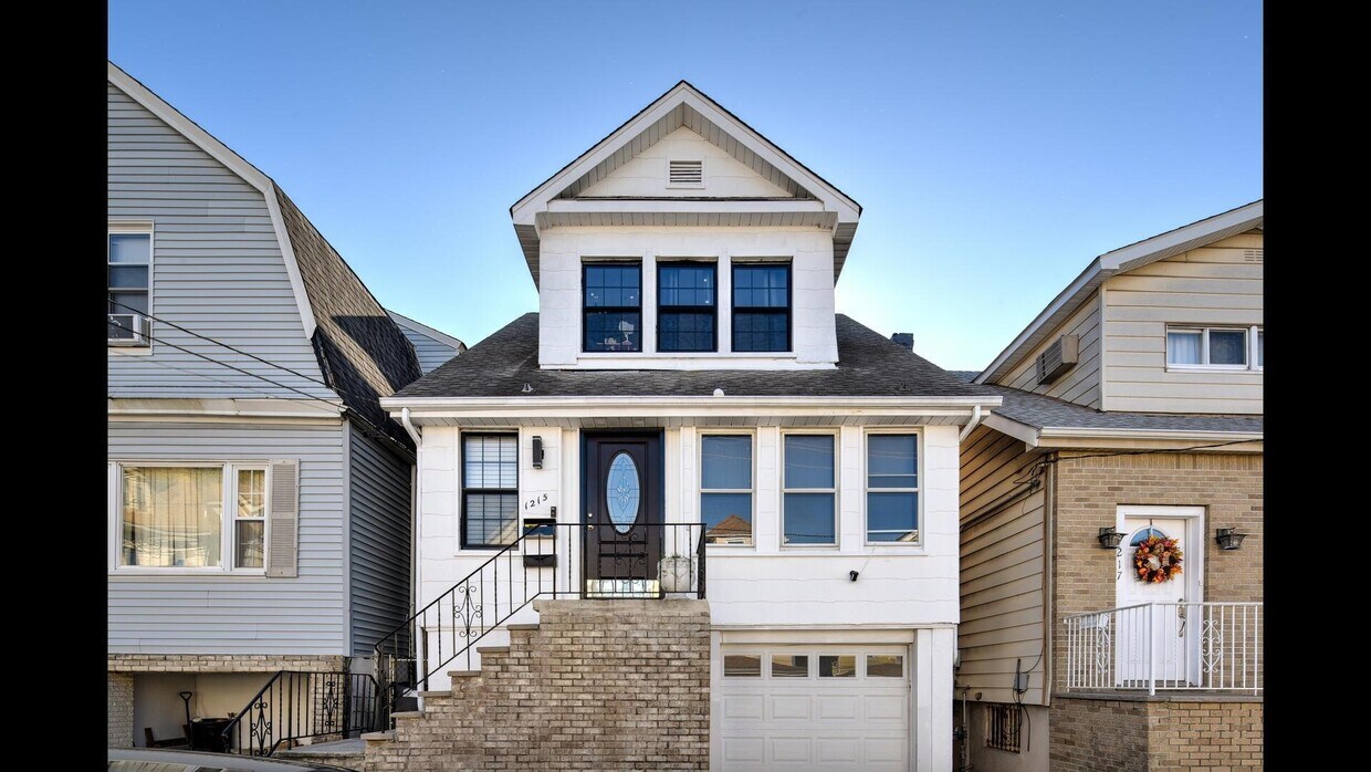 Foto principal - 1215 80th St