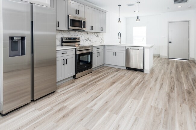 Building Photo - 401 Bedlington Ct