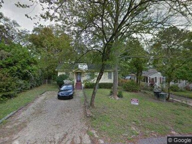 Foto del edificio - Adorable 3bdrm 1 bath bungalow in central midtown location, "Circle Beautiful" subdivision.