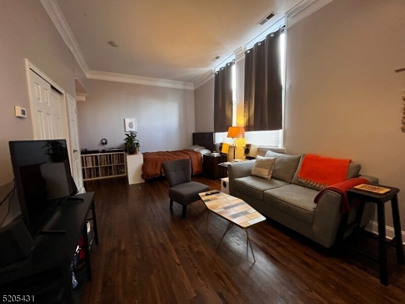 295 Bloomfield Ave Unit 8, Montclair Twp., NJ 07006 Condo for Rent in