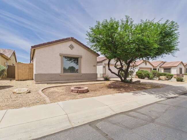 Building Photo - The Villages at Rancho El Dorado