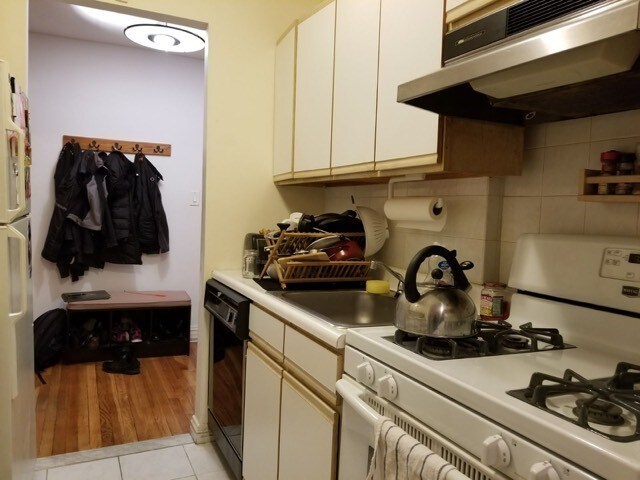Building Photo - 2390 Palisades Avenue Unit#4K