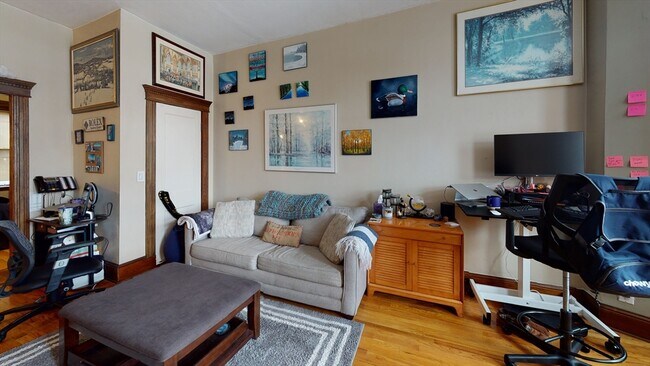 Building Photo - 1868 Commonwealth Ave