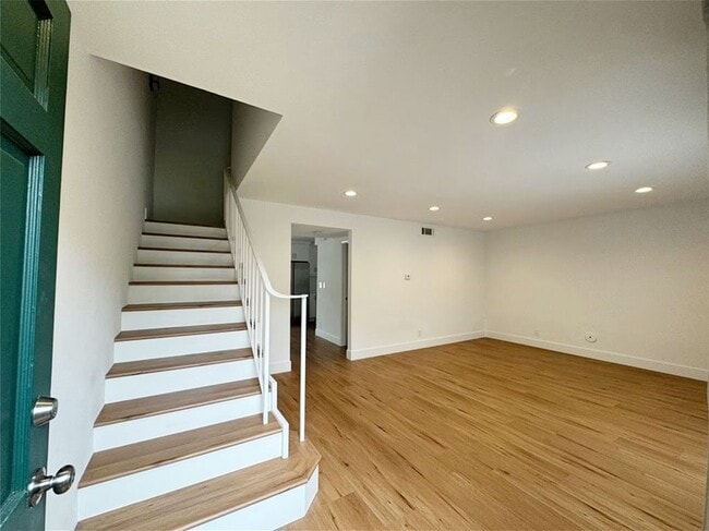 Building Photo - 8238 Henderson Green