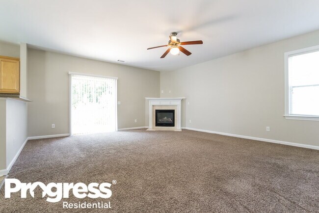 Foto del edificio - 12 Oakbrook Ln