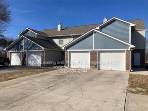Building Photo - 2121 Highridge Dr