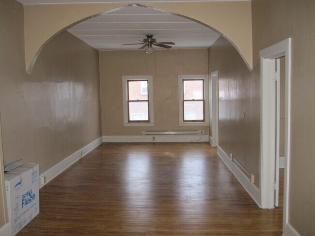 Building Photo - 118 Spring St