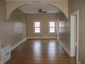 Building Photo - 118 Spring St