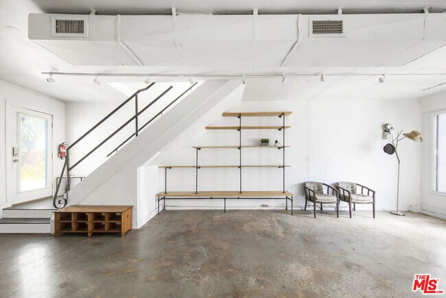Building Photo - 1415 Echo Park Ave