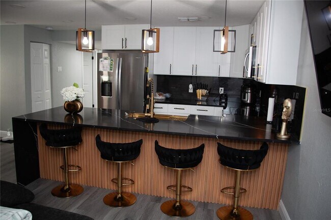 Building Photo - 2119 E Ellicott St