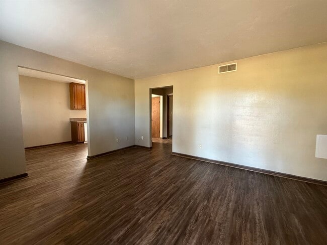 Foto del edificio - 1411 Lazy Brook