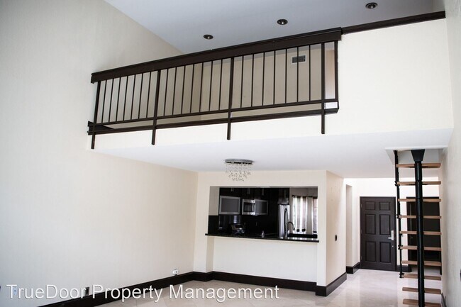 Building Photo - 2 br, 2 bath House - 3630 S. Bear St #D