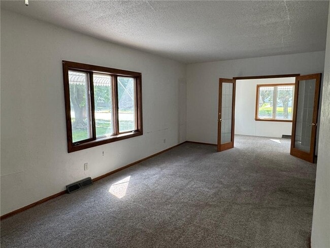 Building Photo - 908 11th Ave