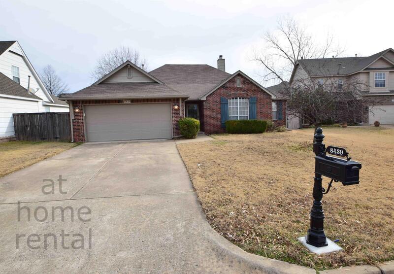 Foto principal - 8439 S 109th E Ave