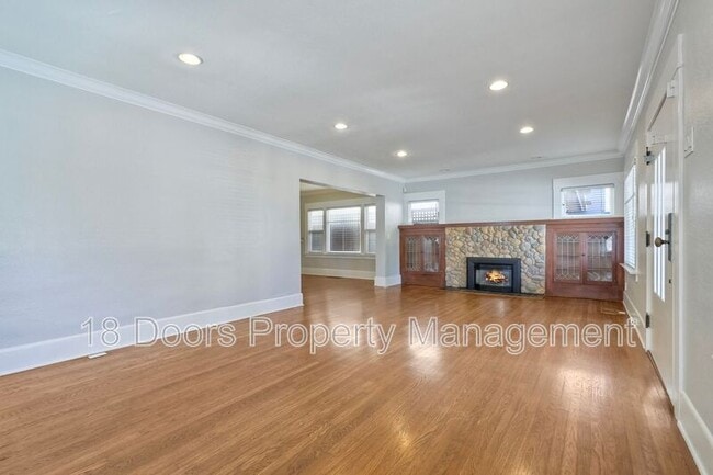 Building Photo - 4052 Albatross St