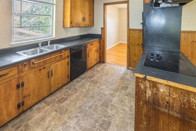 Building Photo - 1422 Flamingo Ln