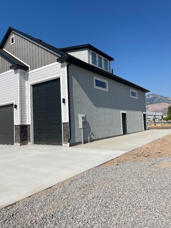 Building Photo - 98 N 1400 W