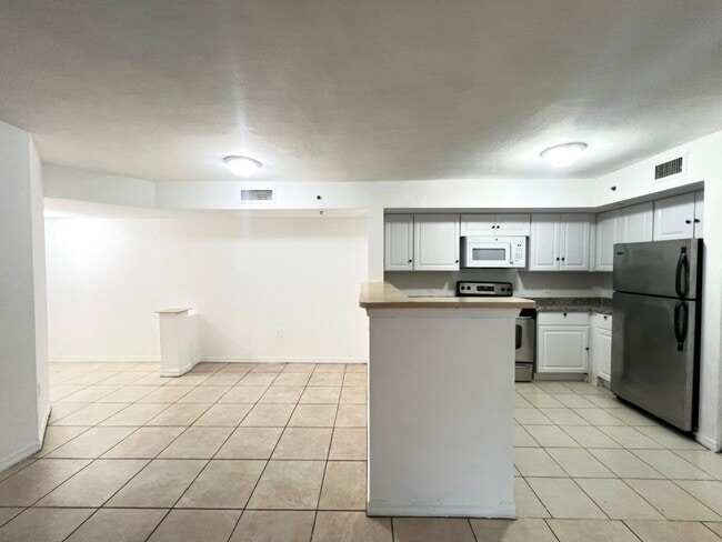Interior Photo - Welcome to Your Ideal Home in North Miami'...