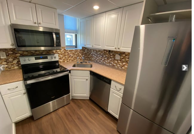 Building Photo - 466 Commonwealth Ave