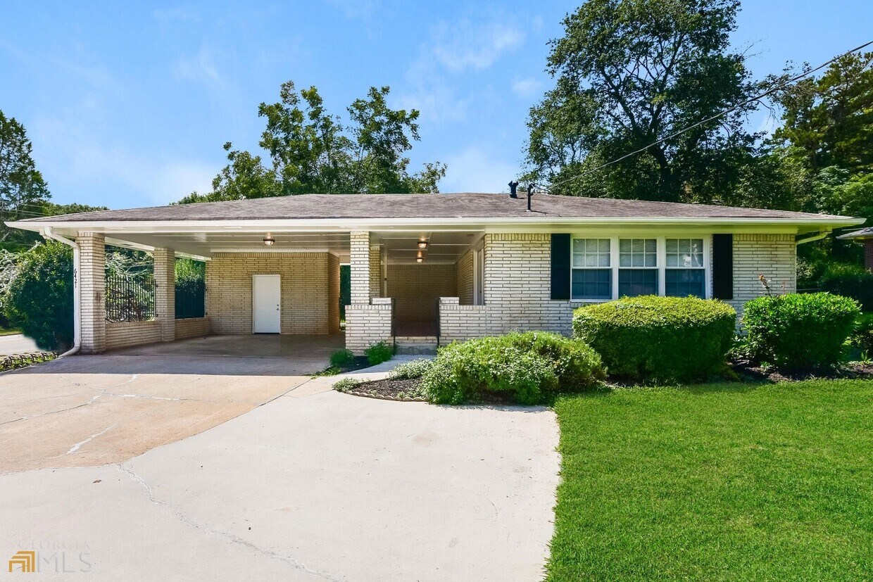 6421 Meadowbrook Ln, Morrow, GA 30260 House Rental in Morrow, GA