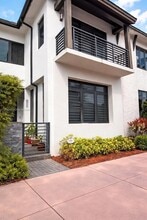 Building Photo - 4768 NW 84th Ave