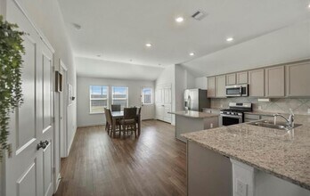 Building Photo - 3011 Azalea Pt