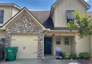 Building Photo - 528 Scenic Dr