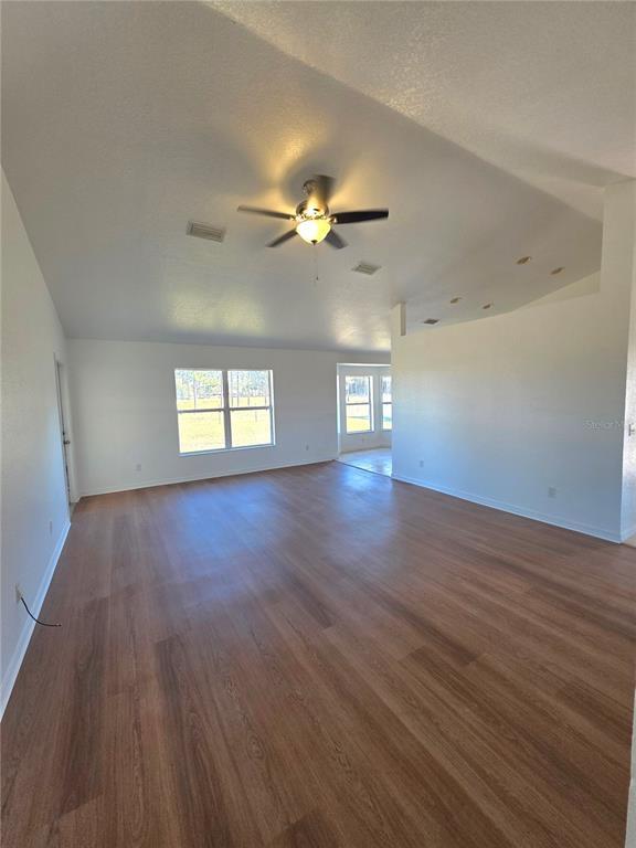 Foto del edificio - 12 Juniper Loop Dr