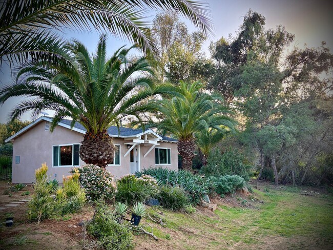 Foto del edificio - 2436 Green Hills Way