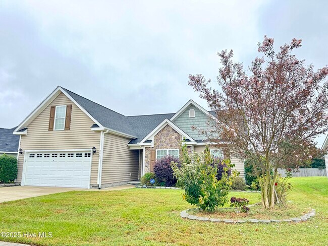 Foto del edificio - 3661 Thornbrook Dr