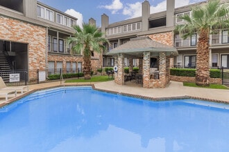 Building Photo - Winwood Club