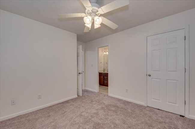 Building Photo - 8041 Reagan Cir