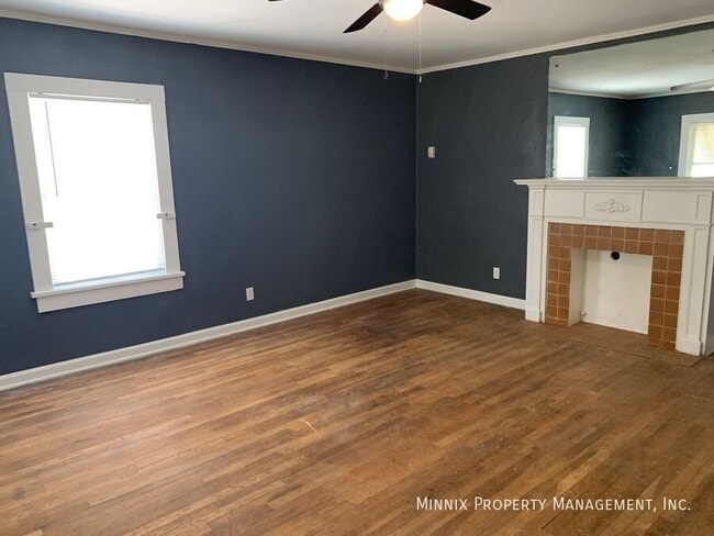 Building Photo - 1305 S Parker St