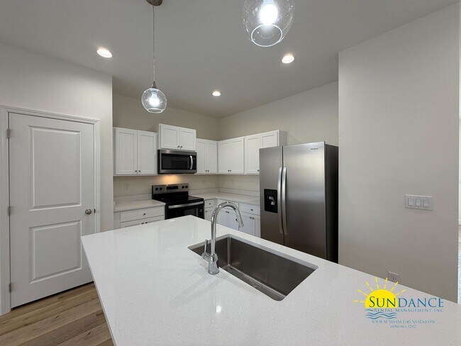 Foto del edificio - Brand-New 3 Bedroom Townhome in Fort Walton Beach!