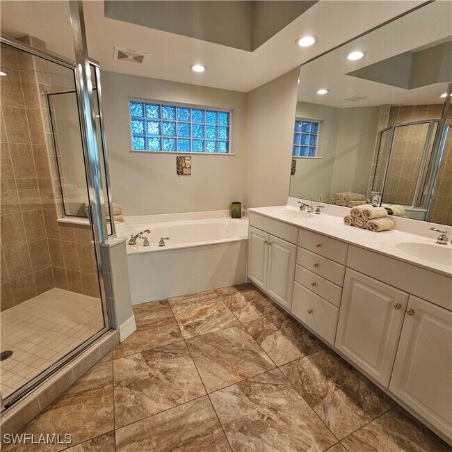 Foto del edificio - 300 Dunes Blvd