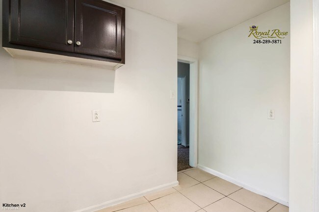 Building Photo - 3 br, 1.5 bath House - 16189 W Parkway St