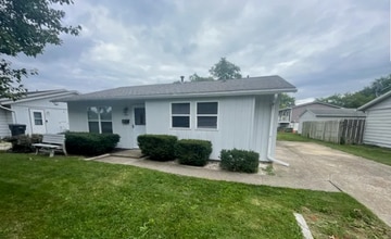Building Photo - 4166 Camelot Dr