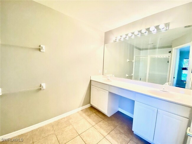 Building Photo - 1070 Albany Ct