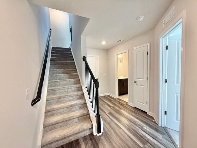 Building Photo - **OFFERING RENT PROMOTION FOR FIRST 6 MONTHS, WAIVED APPLICATION FEES & $200 MOVE IN PROMOTION** ...