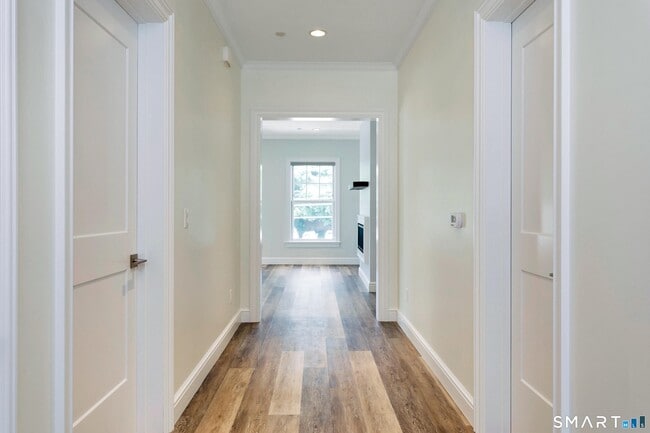 Foto del edificio - 1958 Post Rd