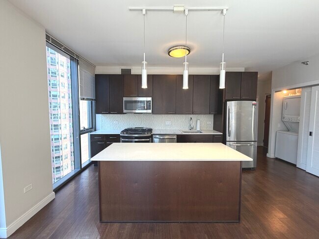 Foto del edificio - 845 N State St